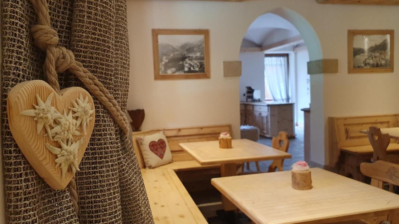 Albergo Meuble Victoria Auronzo di Cadore Exterior photo