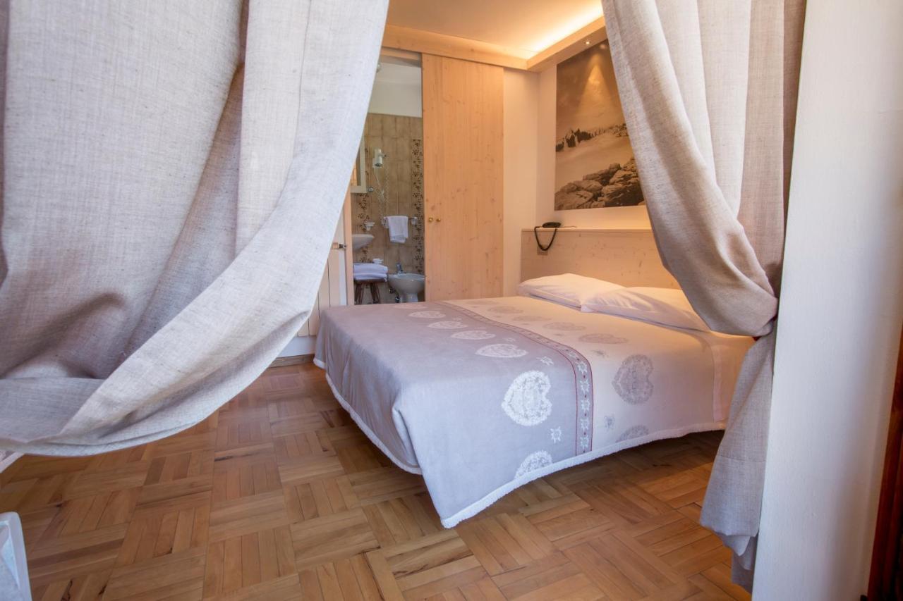 Albergo Meuble Victoria Auronzo di Cadore Exterior photo